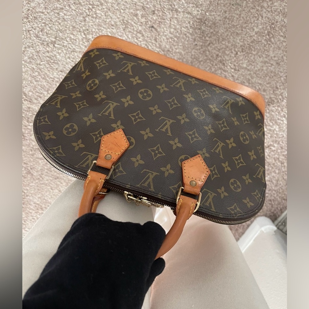🔥Authentic Louis Vuitton Alma PM Monogram Handbag🔥 - Picture 15 of 15